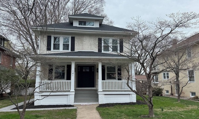 Phoenixville House | Newly remodeled Spacious 4-BM house in Phoenixville with OS parking/central, AC