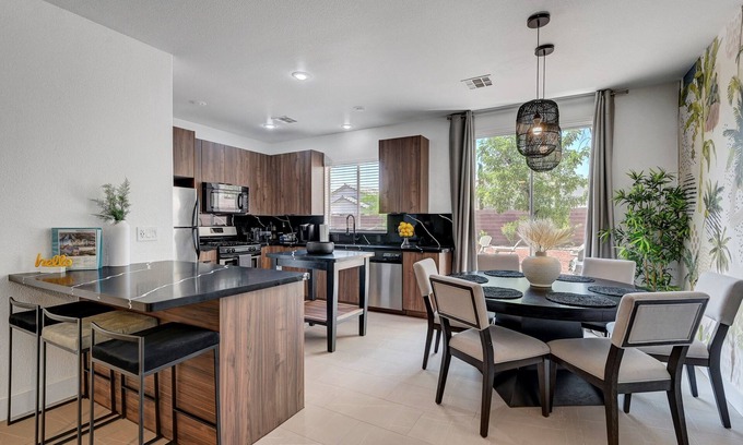 Summerlin South House | Newly Remodeled Swanky Summerlin Oasis, Near Strip & Golf, Yard