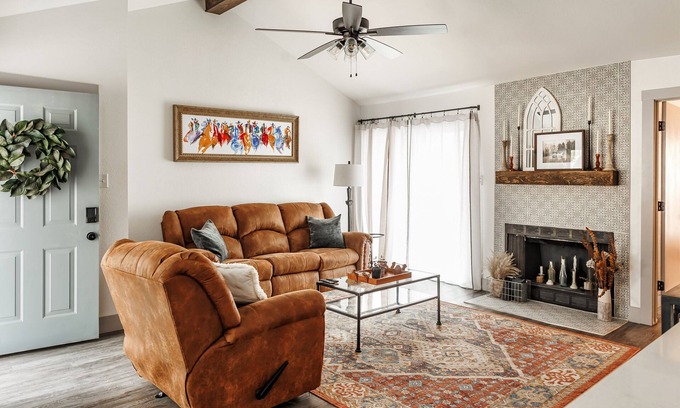 Abilene House | Newly Remodeled Townhouse!