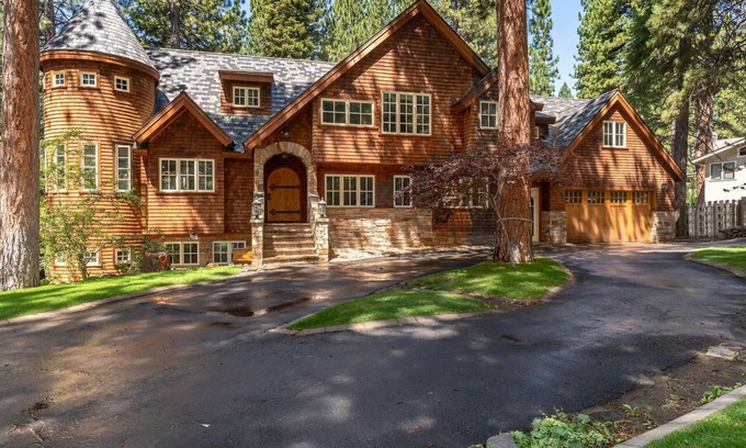 Incline Village House | Newly Remodeled Family Estate.