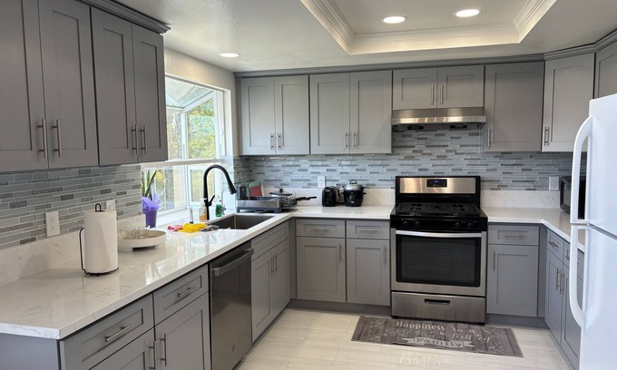 Rowland Heights House | Newly remodeled House in Rowland Heights 4b3b 30 mins to Disneyland