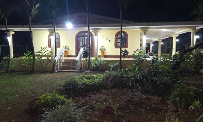 Masaya Villa | Newly Remodeled Villa Las Flores, 13 guests, 5 Rooms, 4 full bathrooms, AC
