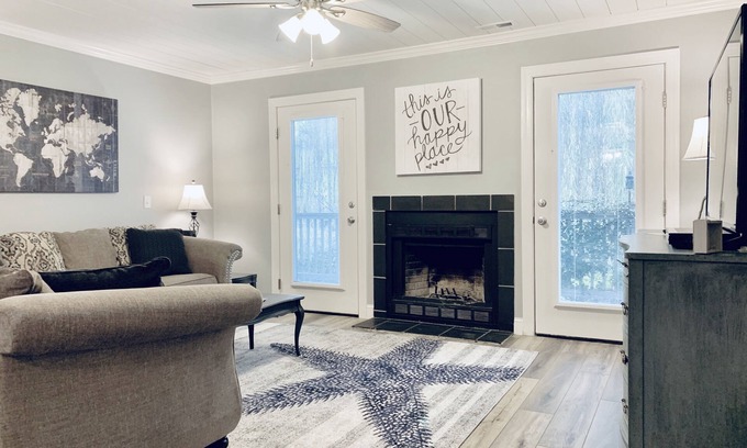 Saint Simons Island House | Newly! Renovated Cozy Coastal Townhome on St Simons Island - Enjoy "Island Time"