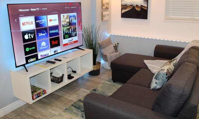 Maple Ridge Apartment | Newly Renovated 1 Bedroom Suite with Free Parking & Fast WIFI