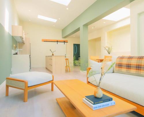 Downtown Eastside Apartment | Newly Renovated 1 Bedroom Condo in Japantown! Near Gastown & Railtown!