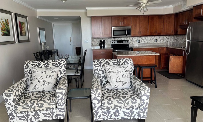 Williams Town Condo | Newly Renovated 1000 Sq/ft Ocean View, Coral Beaches, Freeport, Grand Bahamas