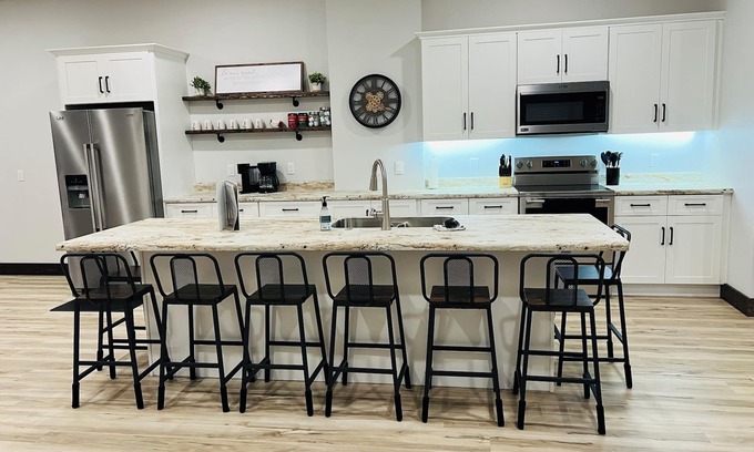 Dyersville Apartment | Newly Renovated 2-bedroom apartment in charming Dyersville, IA
