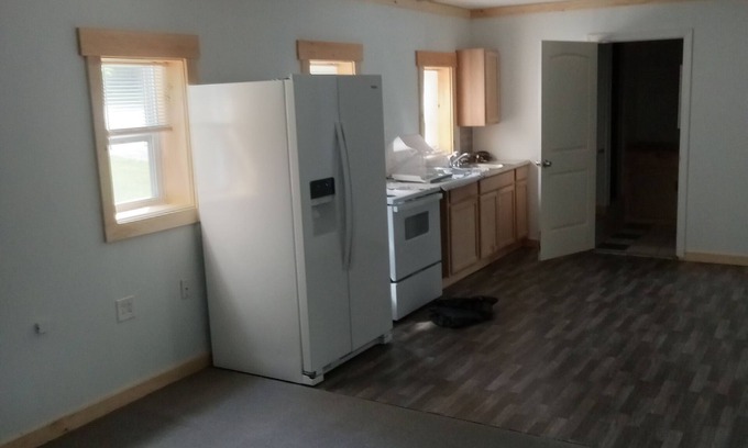 Marshfield House | Newly renovated 2 bedroom house, quiet country, setting beautiful sunsets.
