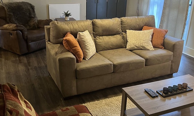 Whitehaven House | Newly Renovated 2 Bedroom and 2 Bath Stylish Home!