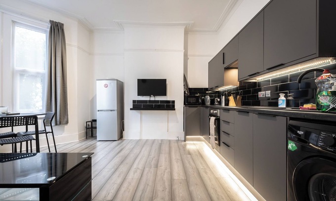 Portswood Apartment | Newly Renovated 2 Bed Ground Floor Apartment
