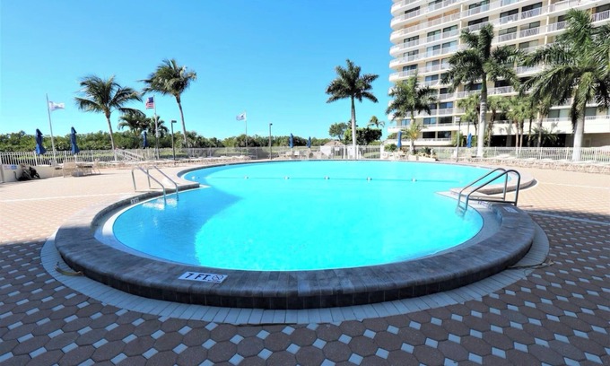 Marco Island Condo | Newly renovated 2 Bedroom South Seas Tower 3 Crescent Beach