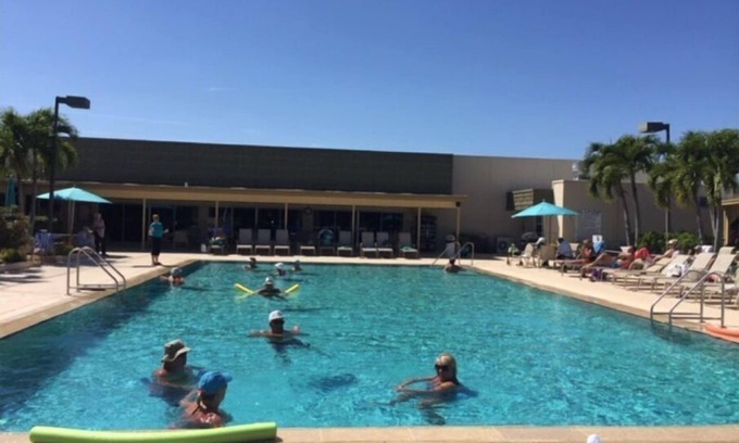 Vero Beach Condo | Newly renovated 2bed 2 bath. 1.5 mile to all 3 beautiful beaches. Sleeps 5.