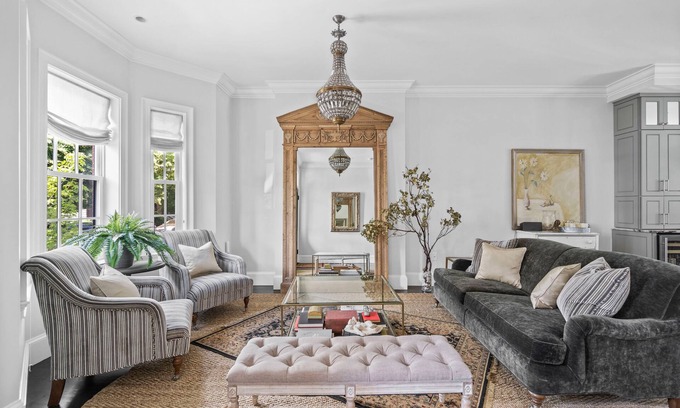 Telegraph Hill House | Newly renovated 3 bed 3.5 bath townhouse close to beach, seaport and downtown