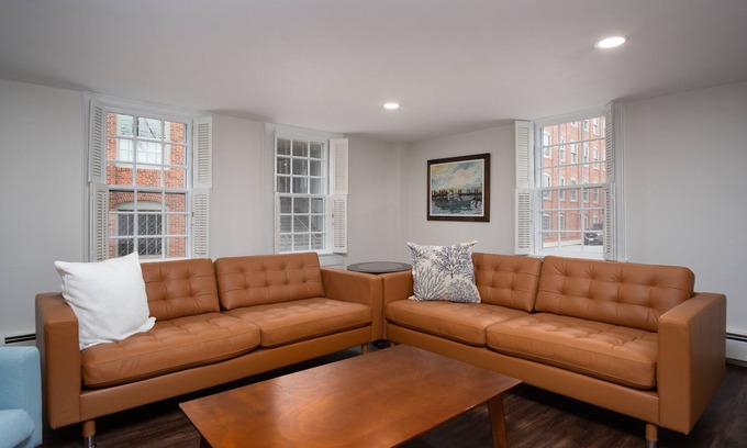 Stonington Apartment | Newly renovated 3 bedroom/3 bathroom unit