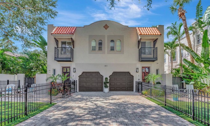 Courier City - Oscawana House | Newly renovated 3-bedroom townhome in the heart of SoHo with beachy vibes