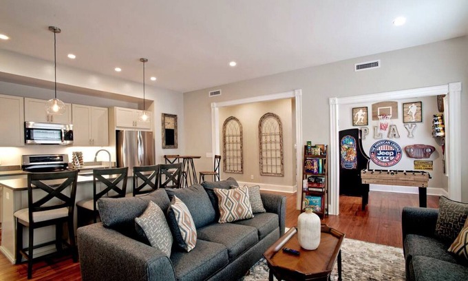 Historic District - North House | Newly Renovated 4 bed 3 bath & 2 Parking Spots