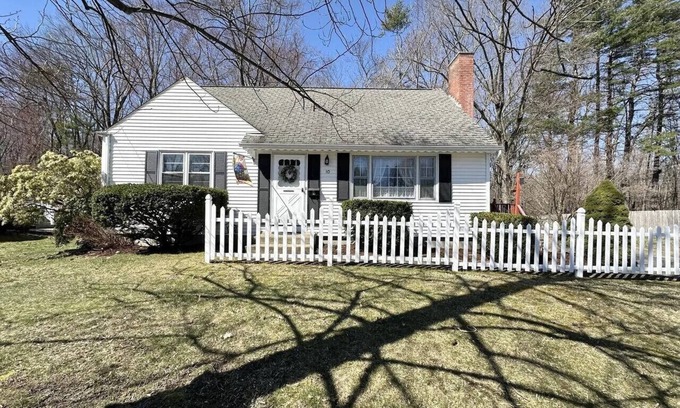 Southwood Acres House | Newly Renovated 4 Bedroom House
