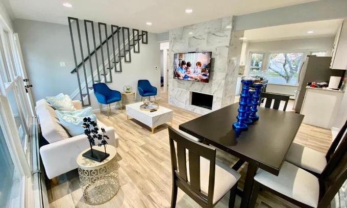 Levittown House | Newly Renovated 4 Bedroom, 2 bathroom house