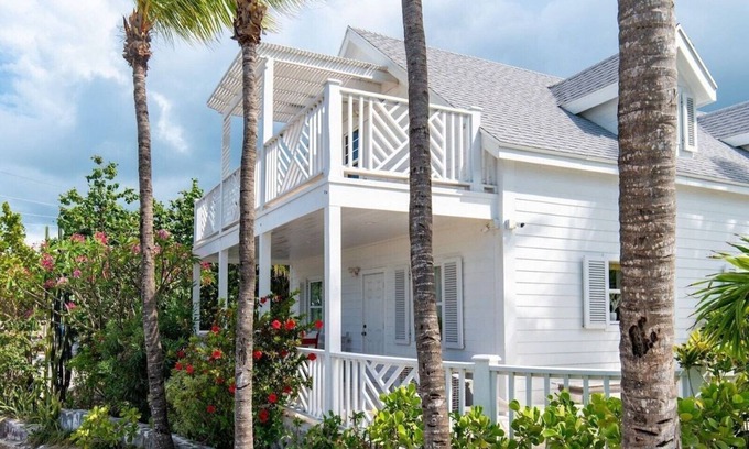 Governor's Harbour House | Newly renovated 5-Bedroom Harbourfront Oasis in Historic Governor's Harbour