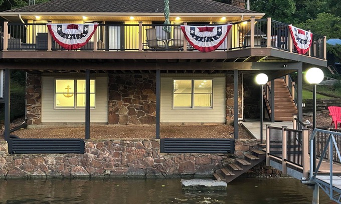 Rocky Mount House | Newly Renovated 5 bedroom Lakefront Vacation Home with Private Boat Dock