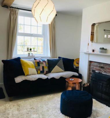 Upton Scudamore House | Newly Renovated 5 Star Cosy-Up Romantic Cottage NEAR LONGLEAT