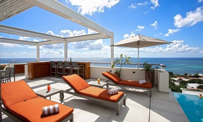 Pelican Key Villa | Newly renovated 7 bedroom villa in the Dutch side of St. Maarten