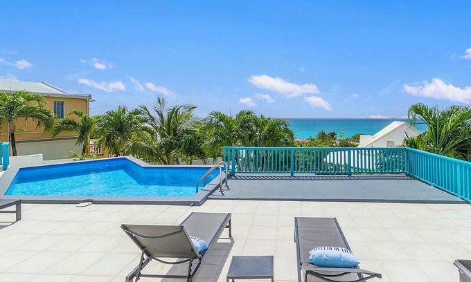 Pelican Key Apartment | Newly Renovated apartment with swimming pool and ocean view #3
