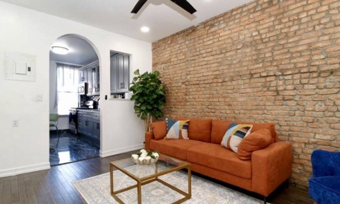 Bedford-Stuyvesant House | Newly renovated apartment