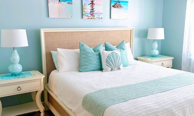 George Town Villa | *NEWLY RENOVATED* Beach Front Luxury Home - Located at The Hideaways Resort