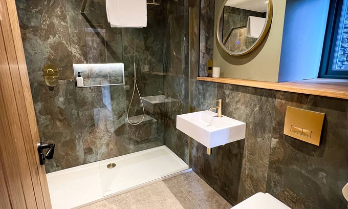 Shap Apartment | Newly renovated bedsit on edge of English Lake District.