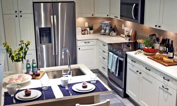 Blueridge Bed & Breakfast | Newly Renovated Cozy 1 Bedroom Suite with Hot Tub!