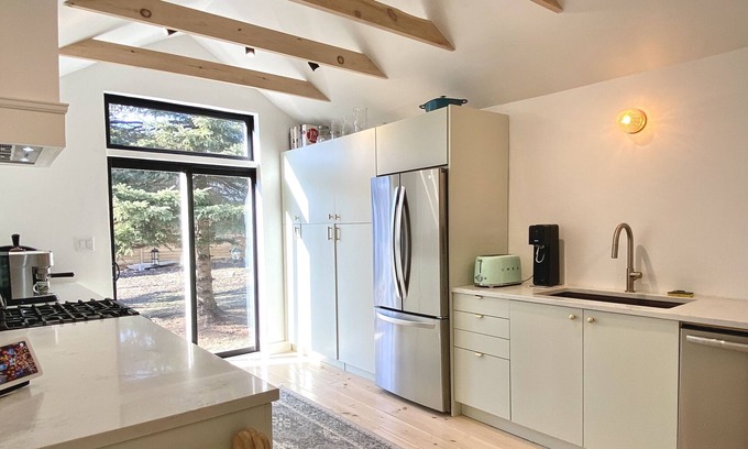 Merrickville-Wolford House | Newly Renovated Century Home in Merrickville