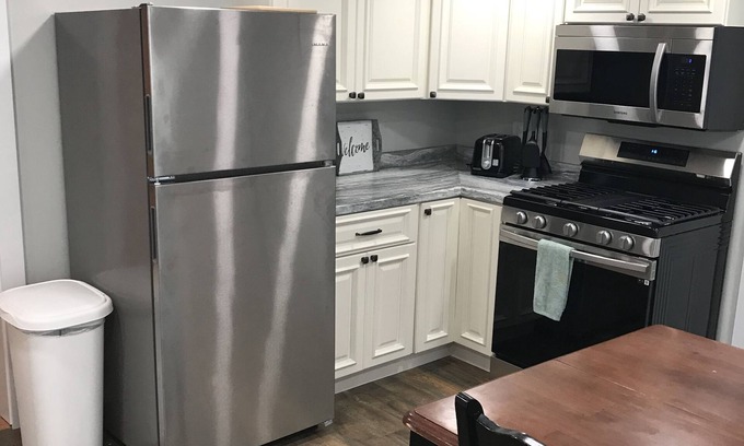 Locke Mills Condo | Newly Renovated Condo- 15 minutes from Sunday River (Pet-Friendly!)