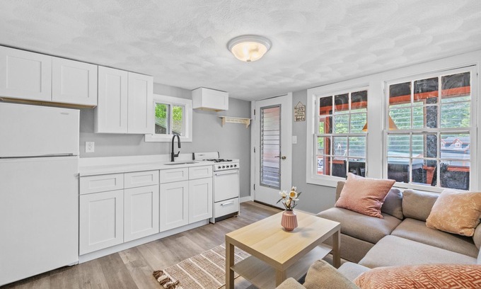 Alton Cottage | Newly Renovated Cottage 7 in Alton Bay