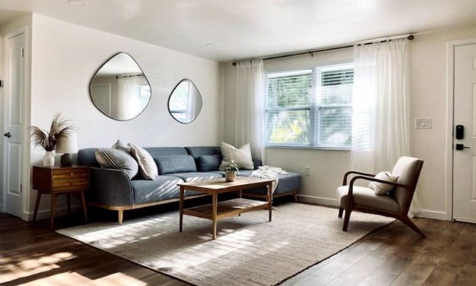 South Venice House | Newly renovated cozy beach house.