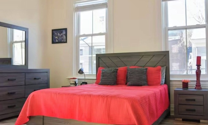 Pendleton Apartment | Newly renovated Cozy 1-bedroom apartment with AC, WiFi in charming Cincinnati