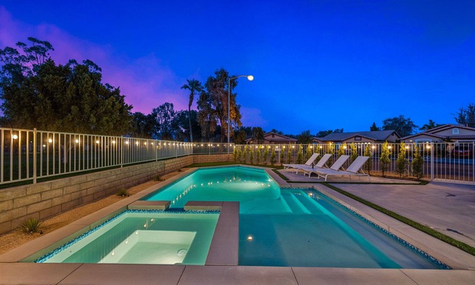 Indio House | Newly renovated DESERT RETREAT *Private oversized Pool* Walk to Stagecoach