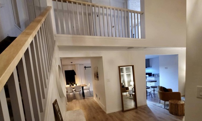 Lethbridge House | Newly Renovated Family Home - Hot Tub, King bed, Sleeps 7