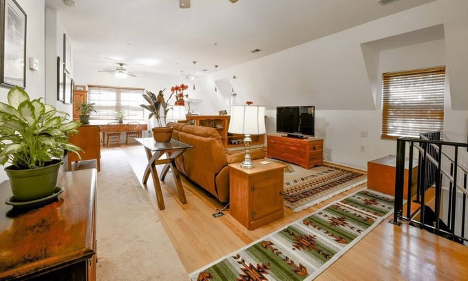Dorchester County House | Newly Renovated free-standing Barn