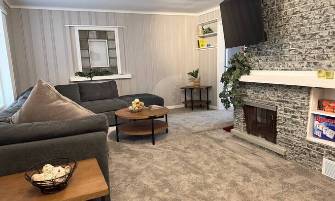 Allen Park House | Newly Renovated Gem Fenced Backyard 2 Full Baths