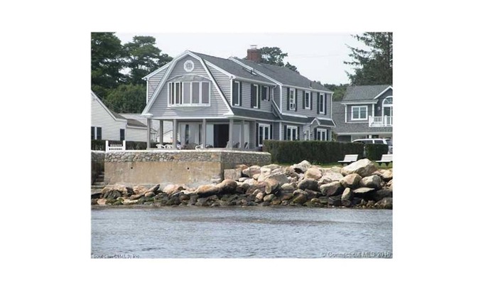 Niantic House | NEWLY RENOVATED GORGEOUS WATERFRONT HOUSE — Located in Black Point Beach