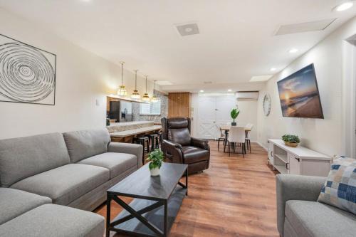 San Bernardino House | Newly Renovated Home Spacious Close 2 Hospital