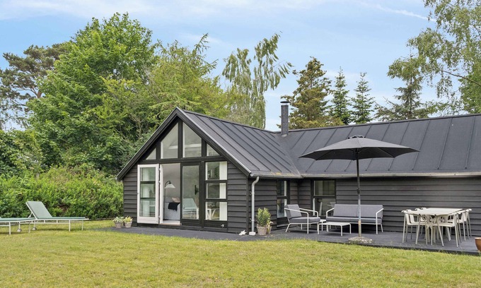 Bøtø By House | Newly renovated holiday home near the beach