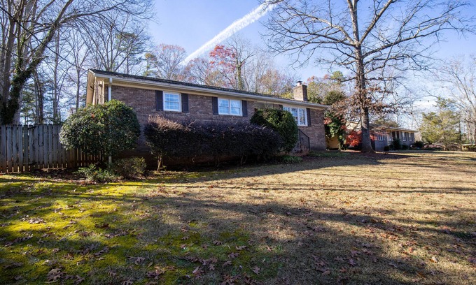 Clemson House | Newly Renovated Home 3 Miles from Death Valley!