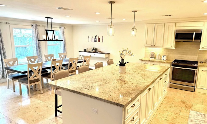 Spring Branch West House | Newly Renovated Home, Centrally Located, Sleeps 10