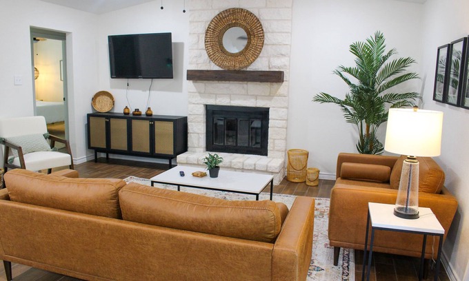 Rowlett House | Newly Renovated Home! GREAT Location. PERFECT for long stays! π