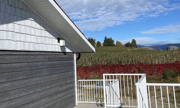 Vernon House | Newly Renovated Home Orchards!
