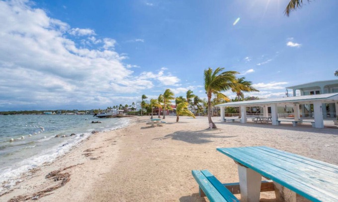 Key Largo Village House | NEWLY RENOVATED Key Largo Beach Cottage