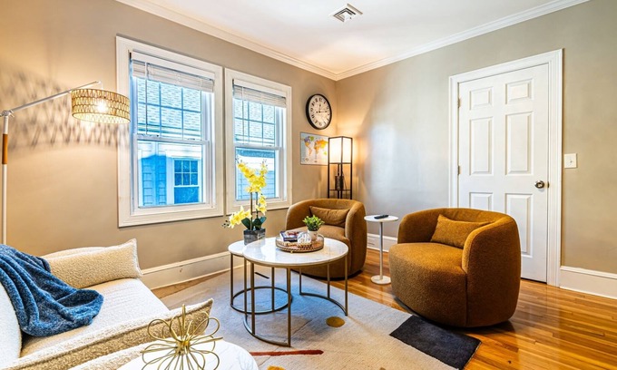Neponset - Port Norfolk Apartment | Newly Renovated Modern Retreat l Near T