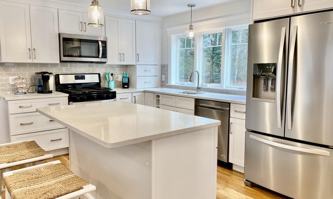 North Falmouth House | Newly Renovated Near Amazing Sunset Beach